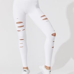 ALO yoga ripped warrior leggings large 

White leggings with pockets